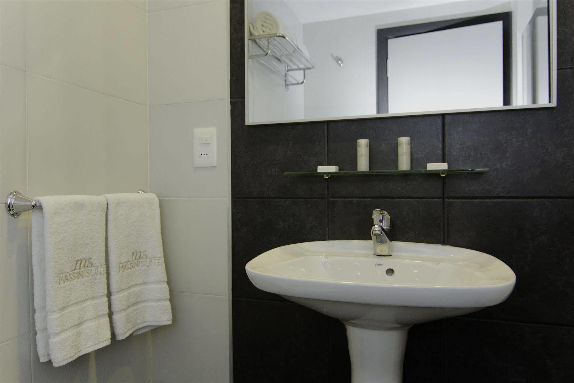 Massini Suites Montevideo Exterior foto